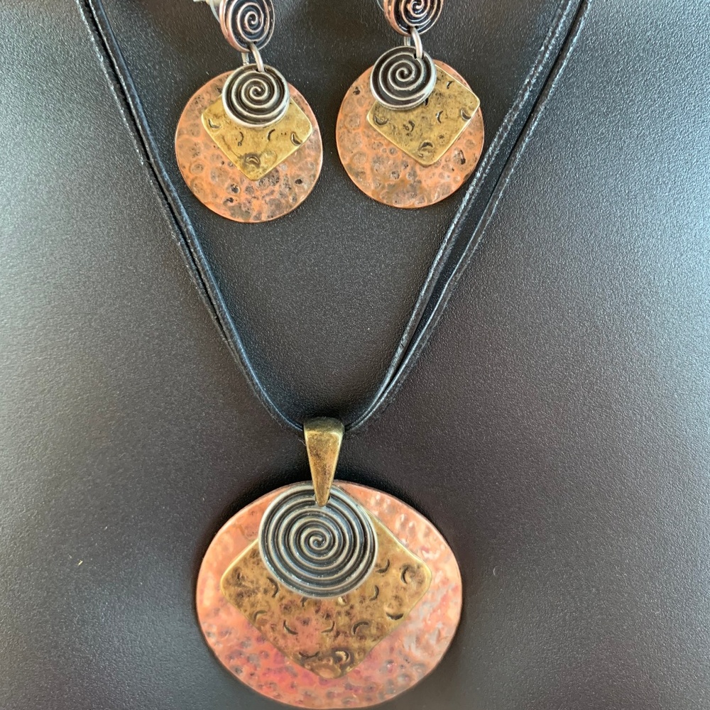 Boho Hippie Artsy Pendant Dangle Earrings Set